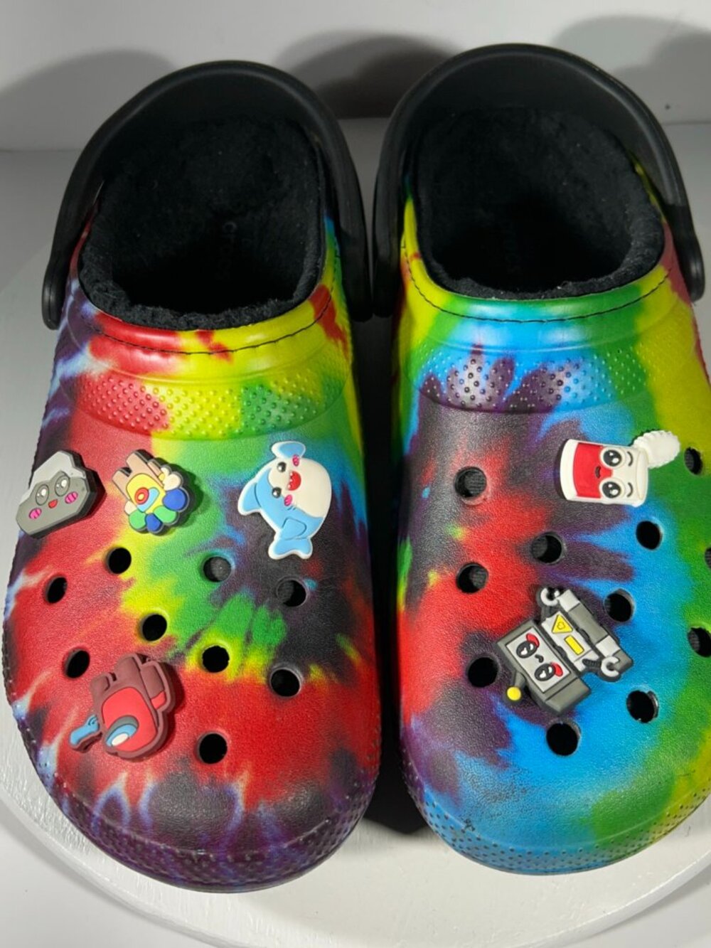 Crocs Tie Dye Mens Clog Sandals Multicolor Size 9 Dual Comfort Charms Shoes Line